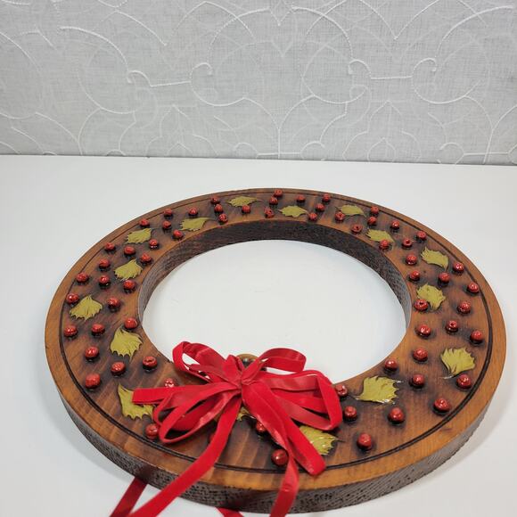 VINTAGE Wood Wreath 11" Brown Red‎ 3-D Accents Candle Holder Christmas Decor - Picture 4 of 16